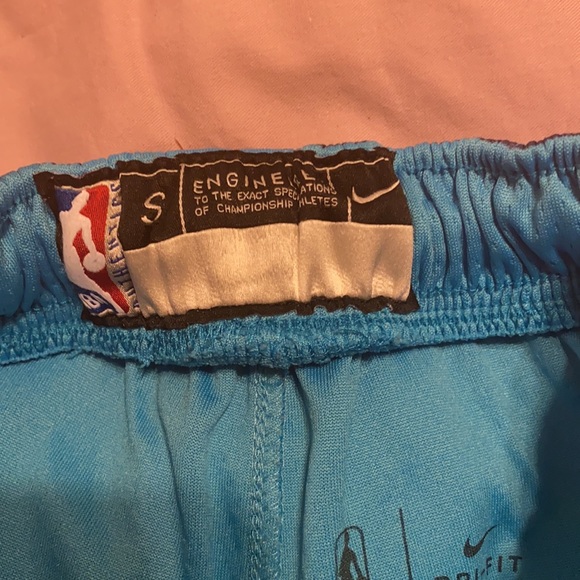 NIKE shorts - Picture 2 of 5